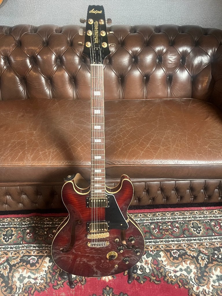 Aria Pro 2 TA-50-VS uit 1985, Muziek en Instrumenten, Snaarinstrumenten | Gitaren | Elektrisch, Ophalen, Gebruikt, Semi-solid body
