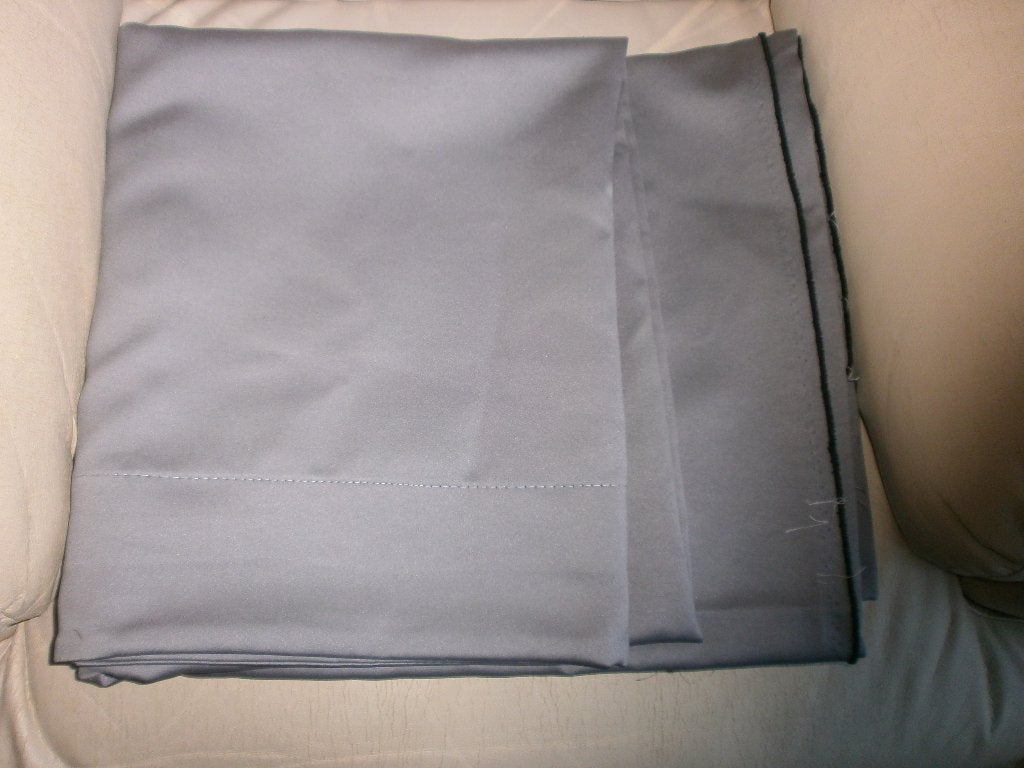 Chute de tissu gris souris occultant 140 X 145 cm, Gris, Enlèvement ou Envoi, Autres matériaux, 145 cm
