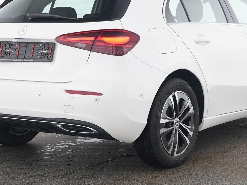 Mercedes-Benz A-Klasse 250 e Hatchback Luxury Line | Verwarm, Auto's, Stof, Gebruikt, 16 kWh, Wit