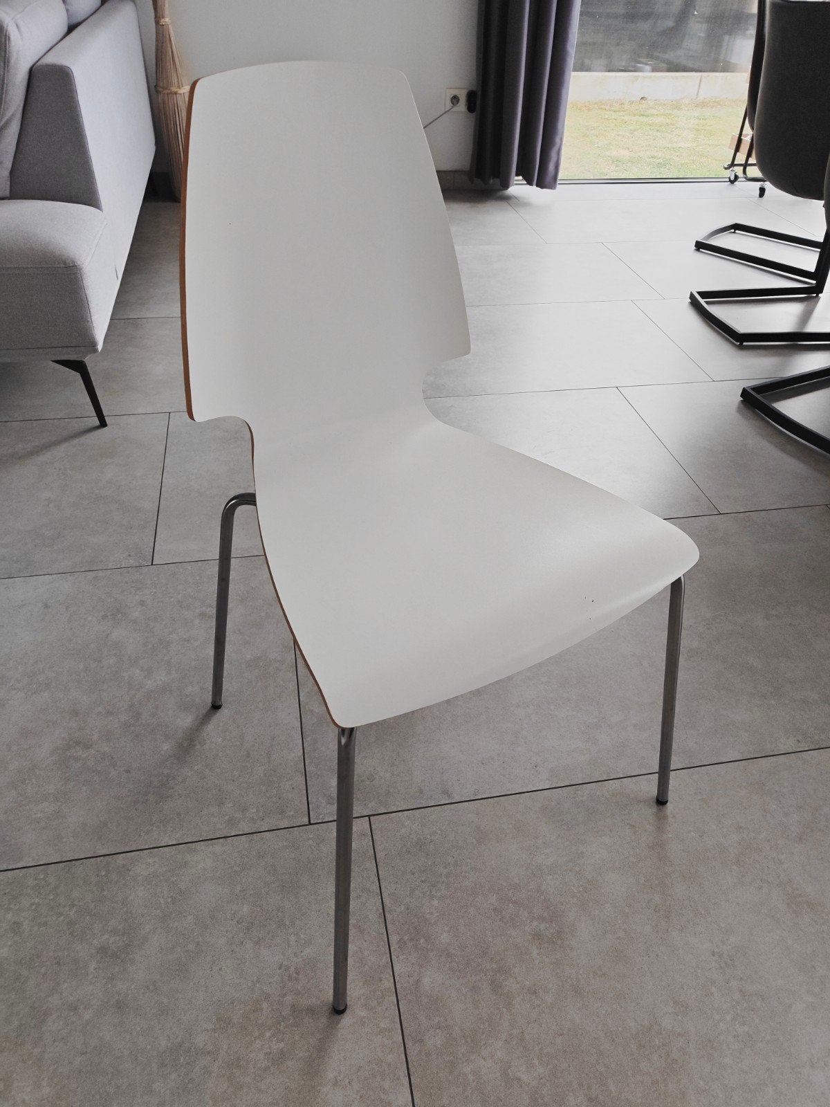 Witte stoel - 6 stuks, Huis en Inrichting, Stoelen, Ophalen, Wit, Zo goed als nieuw, Vijf, Zes of meer stoelen
