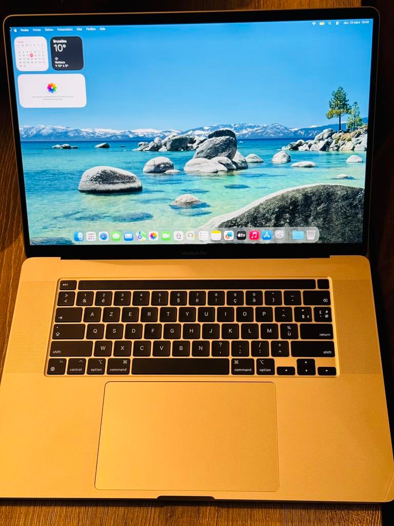 Apple Macbook Pro Retina 16" Touch-Bar 2019, Computers en Software, Ophalen of Verzenden, Zo goed als nieuw, Azerty, MacBook