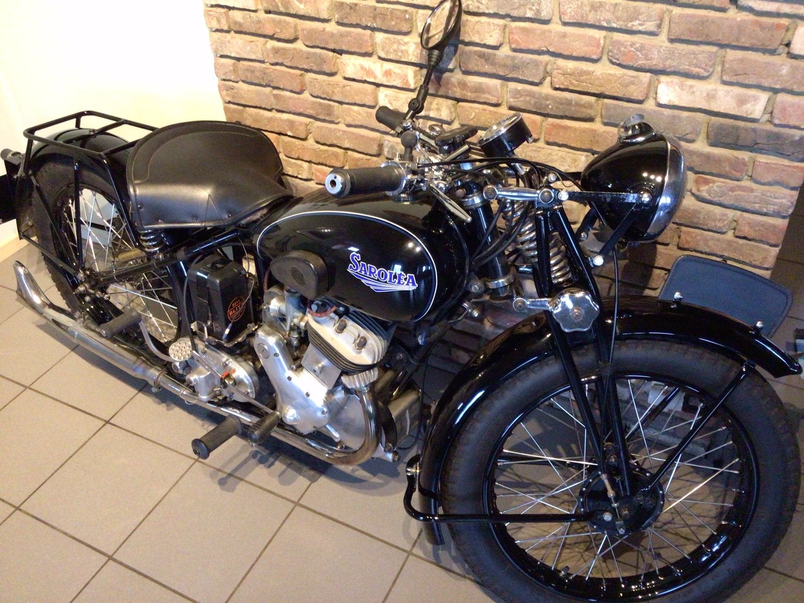 Sarolea, Motoren