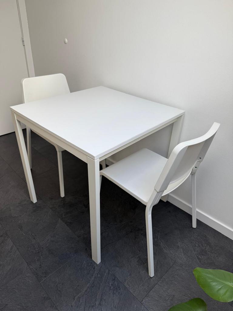 IKEA Melltorp tafel 75x75 cm met 2 stoelen, Ophalen, Overige materialen, 50 tot 100 cm, Vierkant
