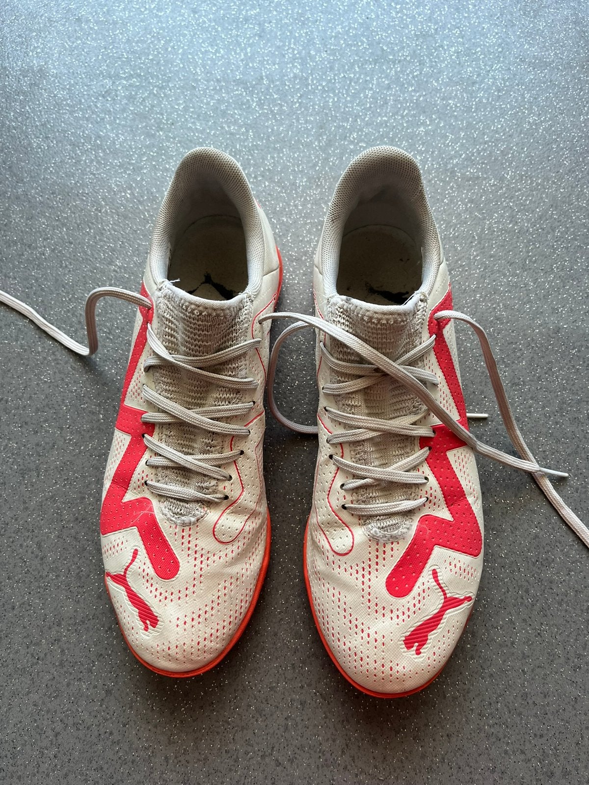 Puma future play voetbalschoenen - maat 40, Sport en Fitness, Voetbal, Ophalen of Verzenden, Schoenen