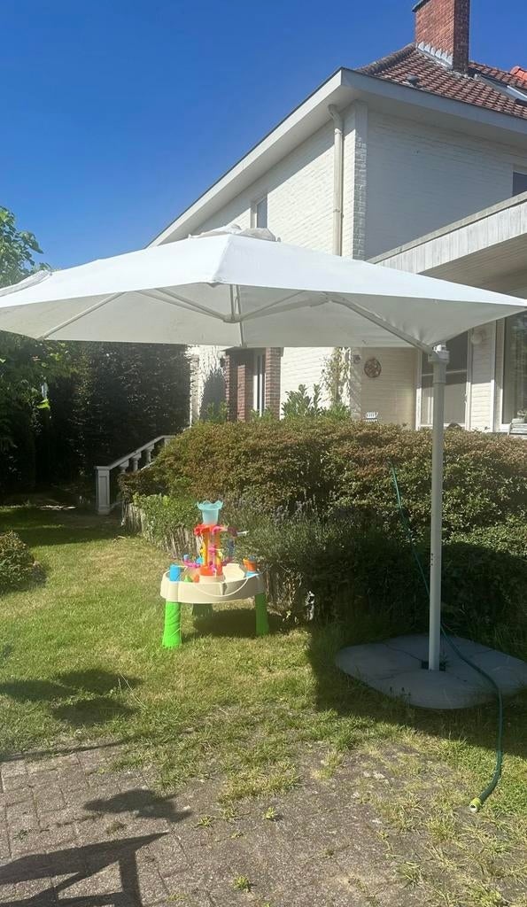 Grote Witte Zweefparasol met Voet, Tuin en Terras, Ophalen, Zo goed als nieuw, Parasolvoet