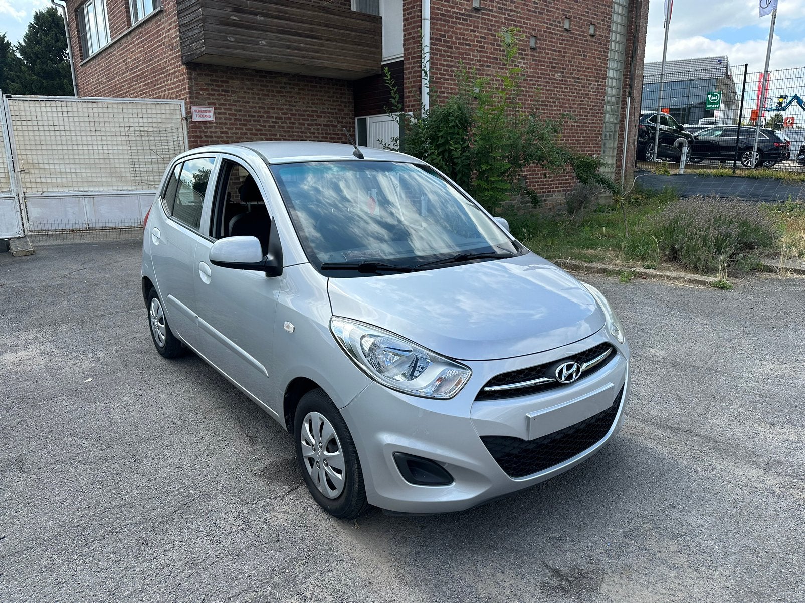 HYUNDAI I10 • 40.000KM • CARNET D’ENTRETIEN COMPLET •, Autos, Hyundai, Achat, 998 cm³, Entreprise, Boîte manuelle