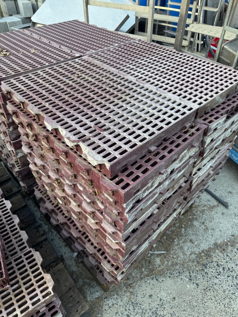 PVC roosters, Ophalen