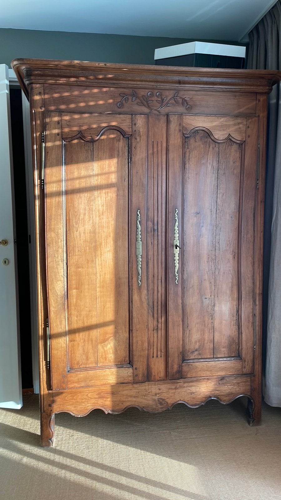 Armoire à linge française ancienne, Enlèvement