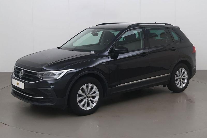 Volkswagen Tiguan tsi life 150 AT, Auto's, Automaat, 4 cilinders, Overige bekleding, Zwart