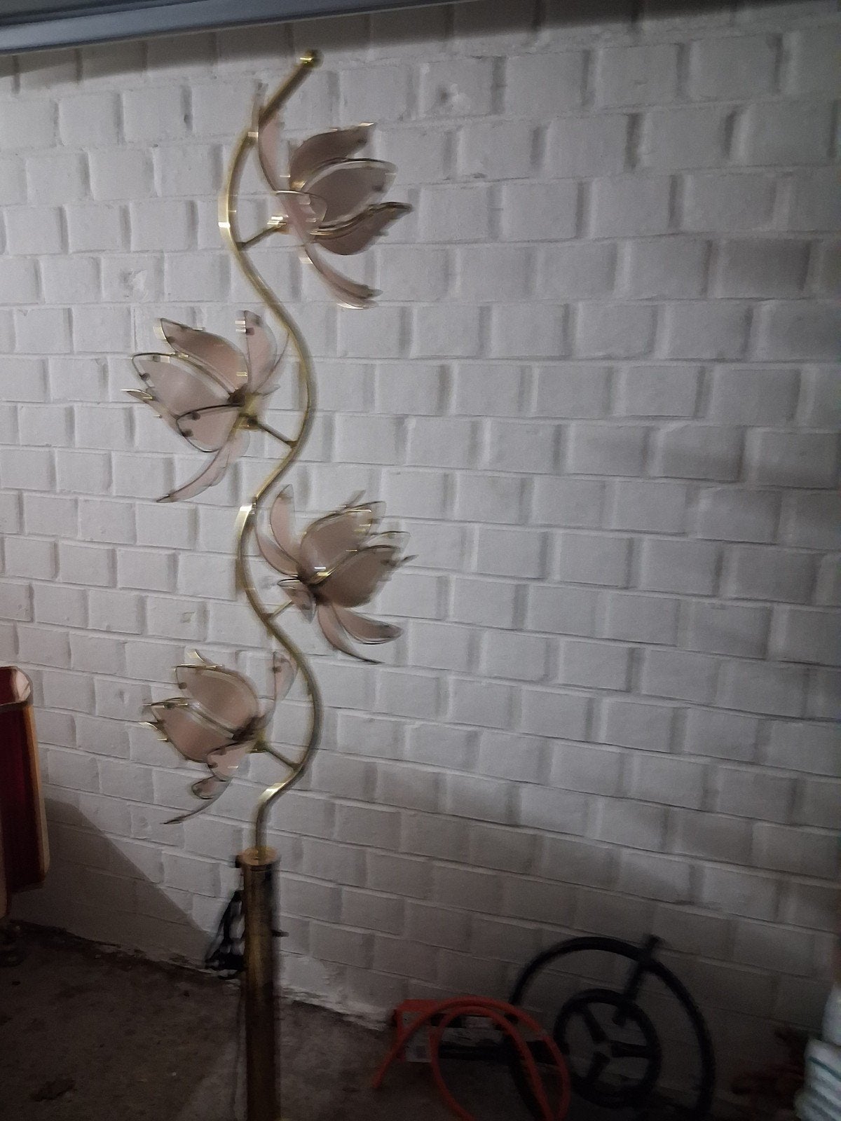 staande lotuslamp, Enlèvement