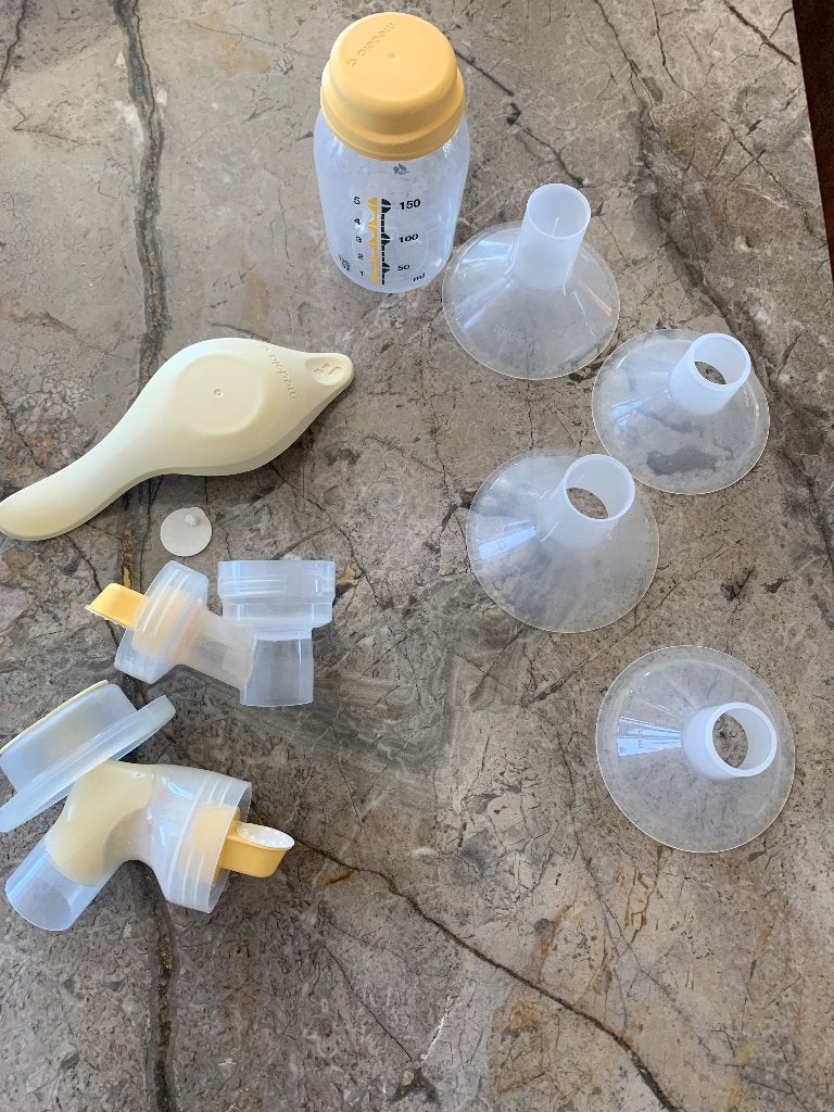Medela handkolf + medela 4 borst schilden, Kinderen en Baby's, Ophalen, Zo goed als nieuw, Borstkolf, Medela