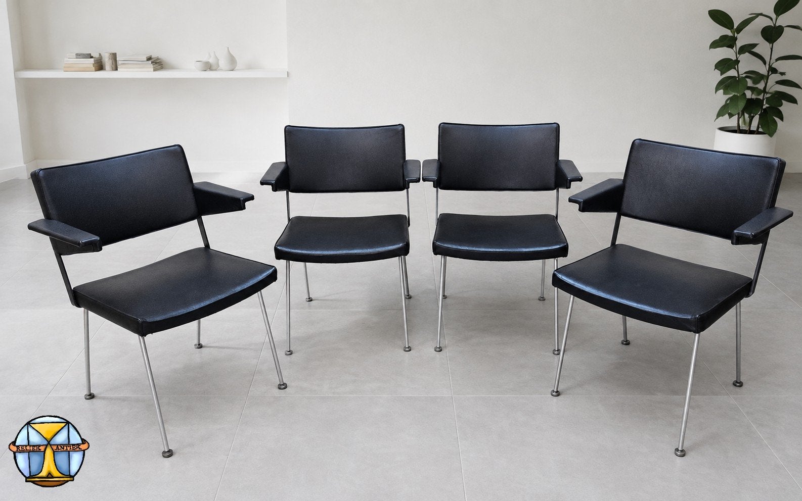 Chaises Gispen CordeMeyer 1265 en cuir noir Vintage (années, Enlèvement ou Envoi, Synthétique, Comme neuf, Quatre