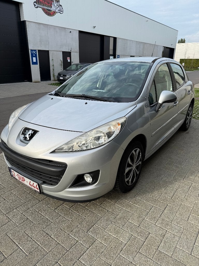 Peugeot 207+ Acces, Argent ou Gris, Achat, 5 portes, Particulier