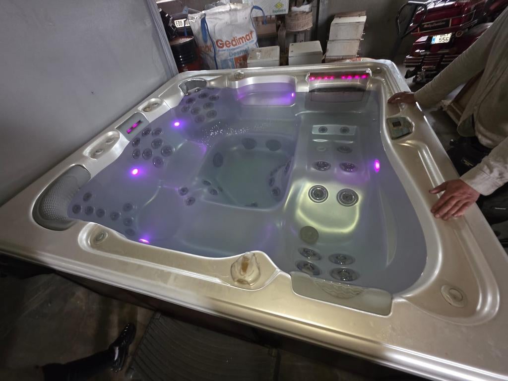 Jacuzzi livré gratuitement après le test, Jardin & Terrasse, Enlèvement ou Envoi