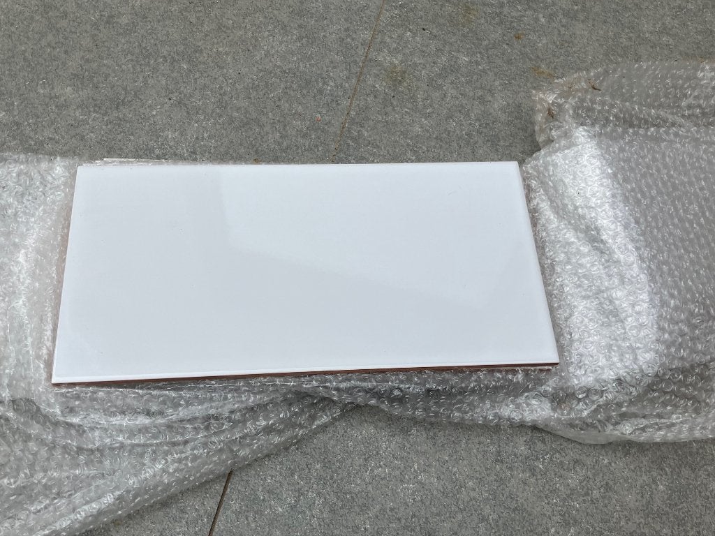 Rechthoekige witte muurtegels blinkend 6 stuks, Doe-het-zelf en Bouw, Tegels, Ophalen, Overige materialen, Wandtegels, Nieuw