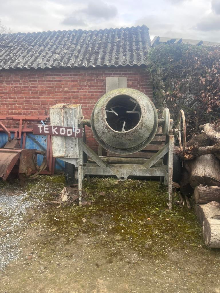 Betonmolen op naft, Ophalen, Gebruikt