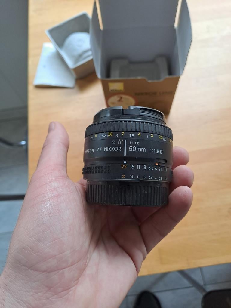 Nikon 50 1.8, nieuwstaat, Audio, Tv en Foto, Ophalen of Verzenden, Zo goed als nieuw, Standaardlens