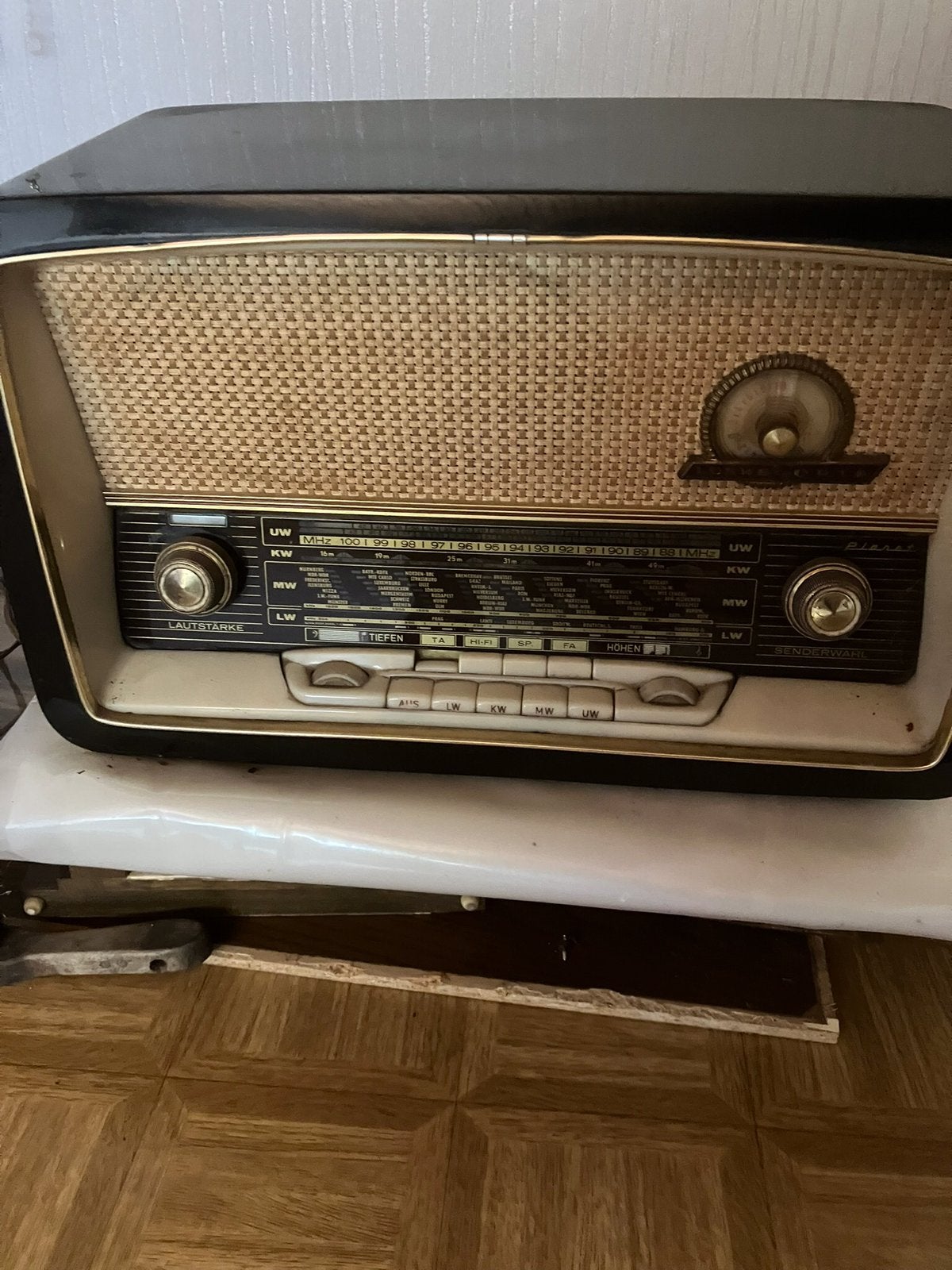 Radio, Ophalen