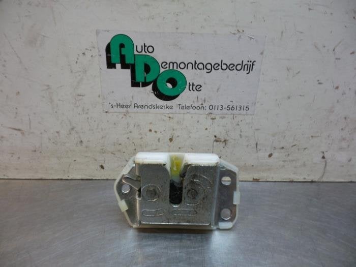 Mécanique de verrouillage hayon d'un Nissan Pixo (Pixo 09-), -, Utilisé, -, Nissan