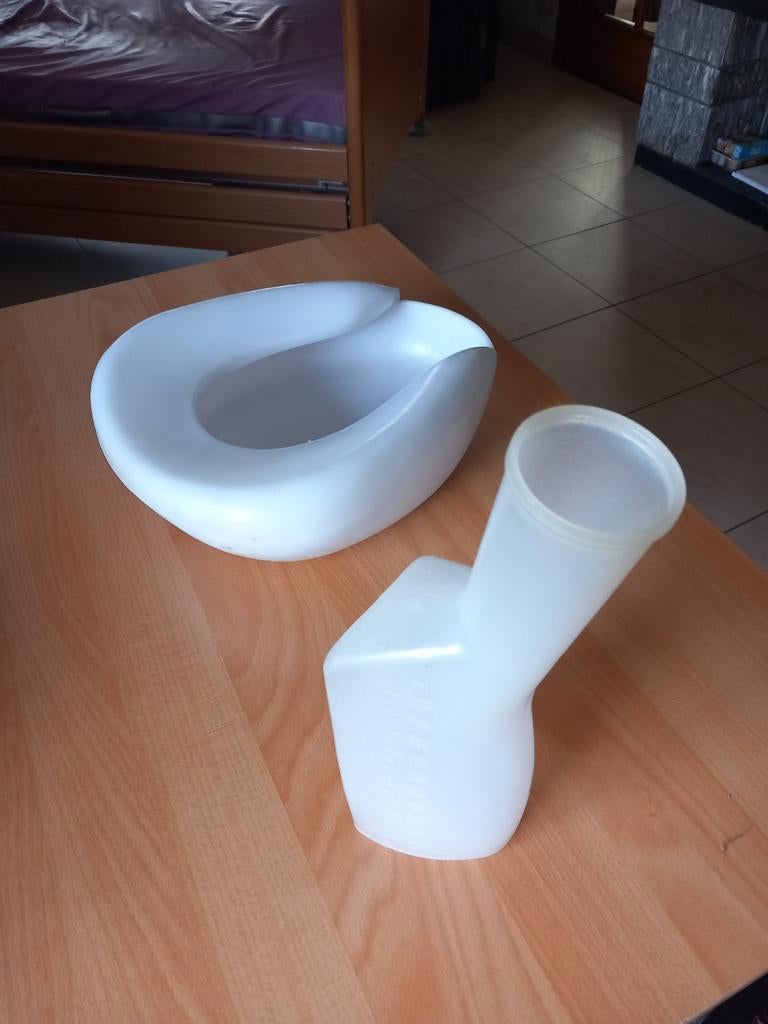 Bedpan en plasfles, Diversen, Ophalen