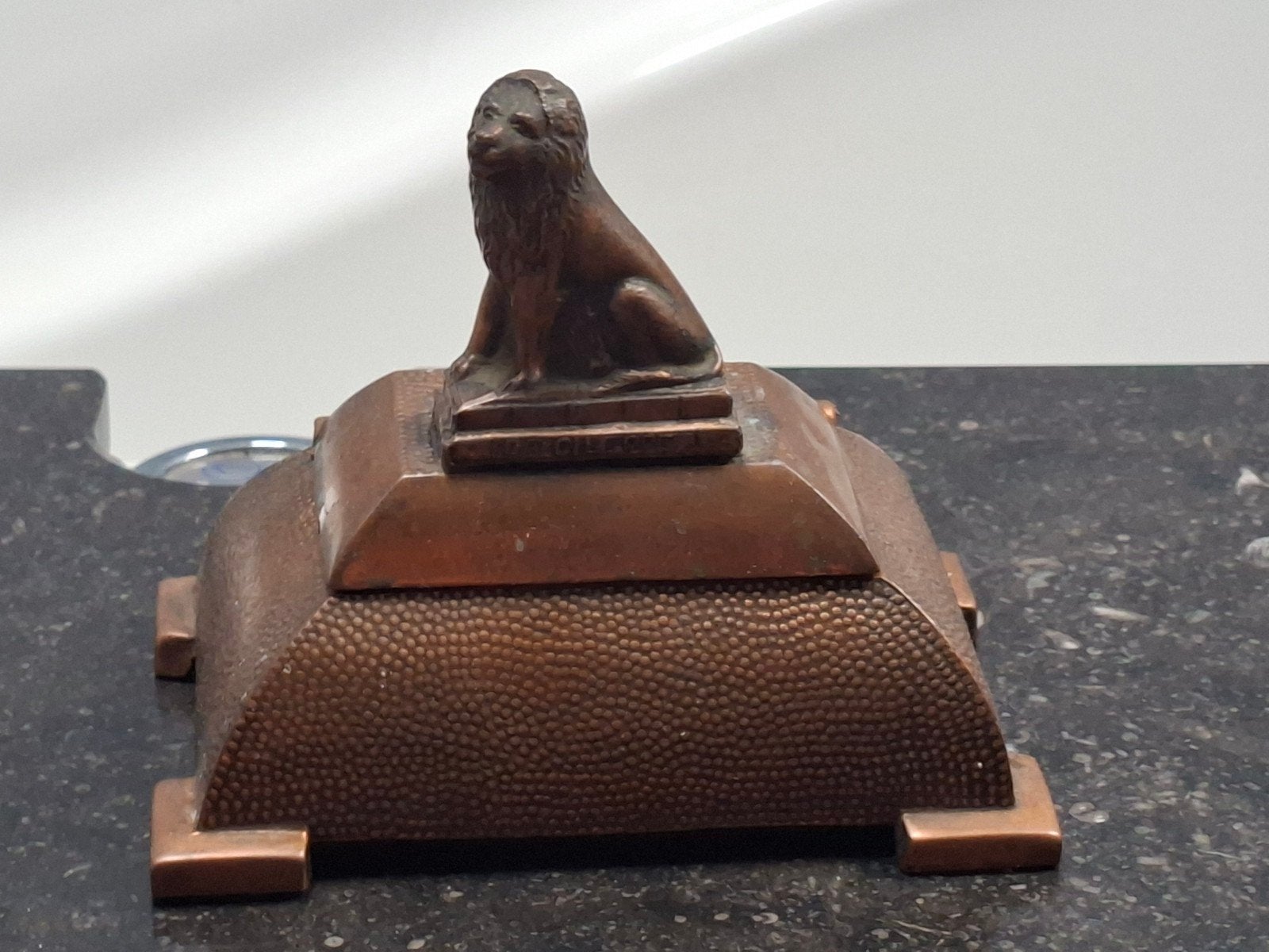 Boîte à bijoux avec lion de Waterloo, cuivre rouge, Enlèvement ou Envoi