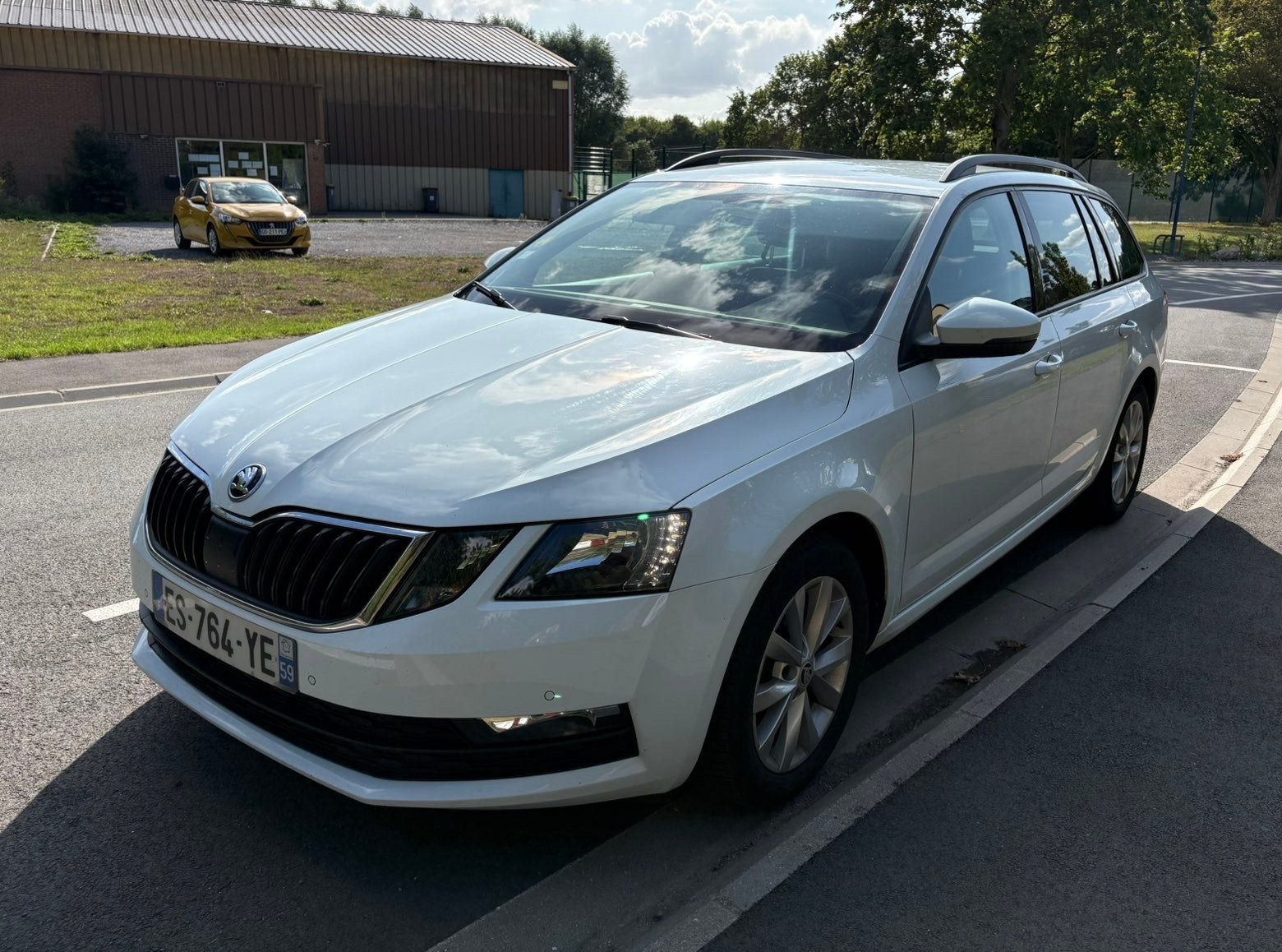 Skoda octavia 1,6 tdi dsg, Auto's, Skoda, Automaat, Stof, Zwart, USB
