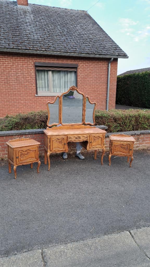 Chambre a coucher style Louis XV, Antiquités & Art, Antiquités | Meubles | Armoires, Enlèvement