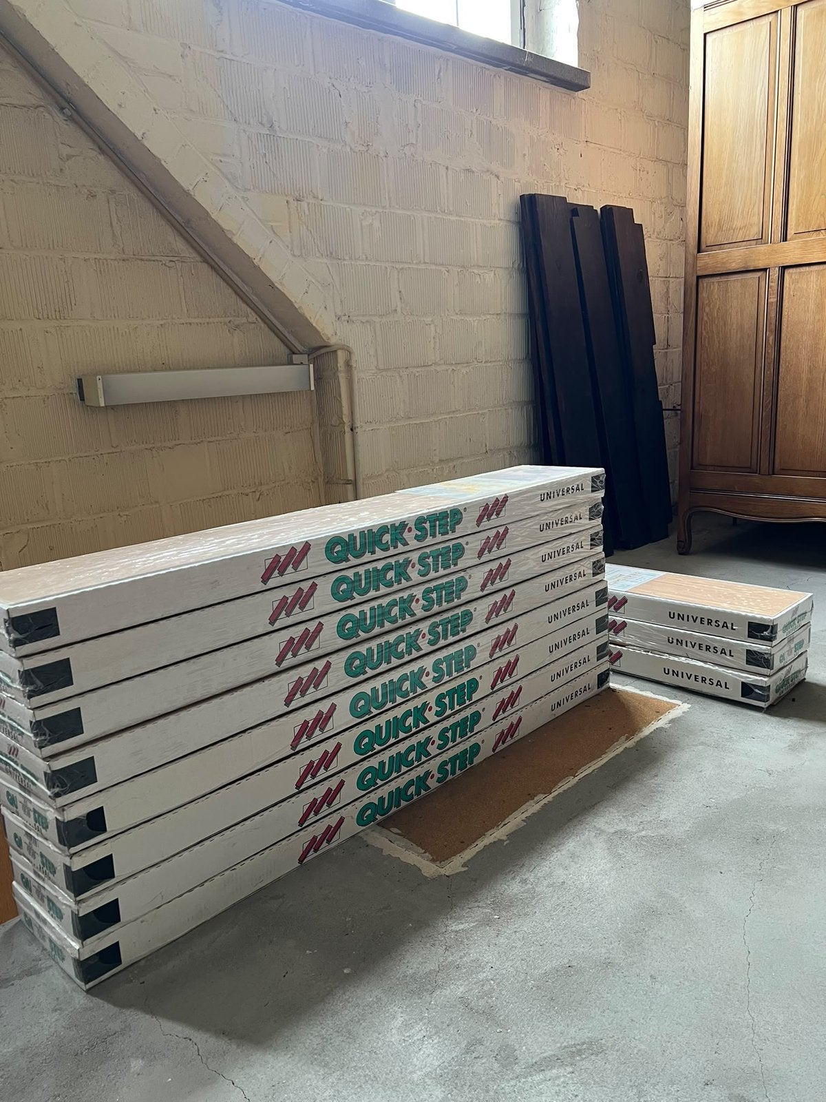 Laminaat quick-step, Neuf, Aggloméré, 10 à 25 m², Brun