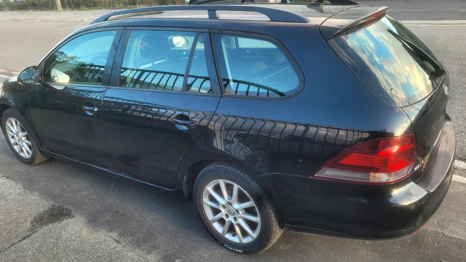 VW GOLF 6 BREAK 2010+1.6TDI+FULL+CTOK+FEUILLE ROSE 1499E, Euro 5, Boîte manuelle, 5 portes, https://public.car-pass.be/vhr/08719ed7-53a9-439b-9ef9-20c477a41988