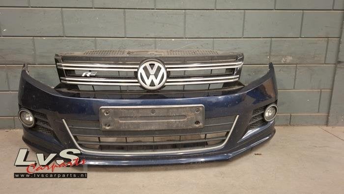 Pare-chocs avant d'un Volkswagen Tiguan (LH5X), Volkswagen, -, 3 mois de garantie, Utilisé