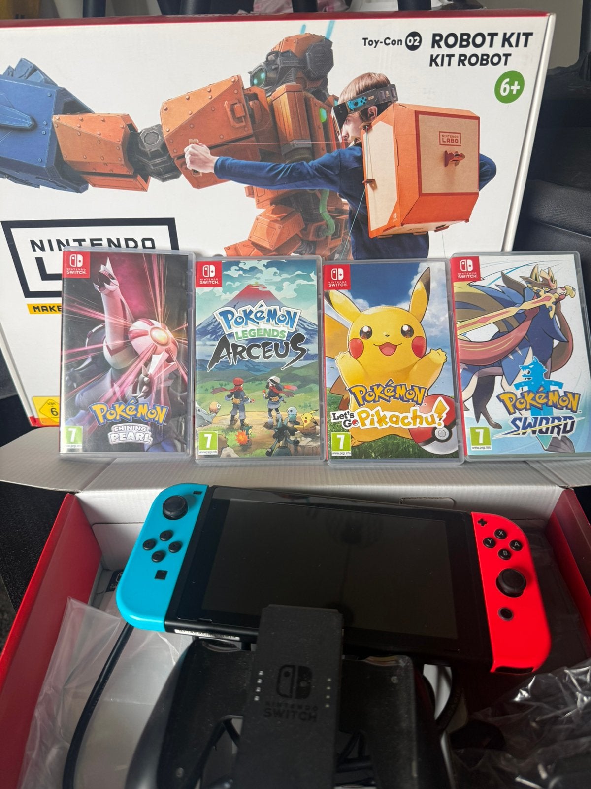 Nintendo Switch Pokémon Bundel4 Pokémon Games Labo Robot Kit, Games en Spelcomputers, Ophalen of Verzenden, Zo goed als nieuw