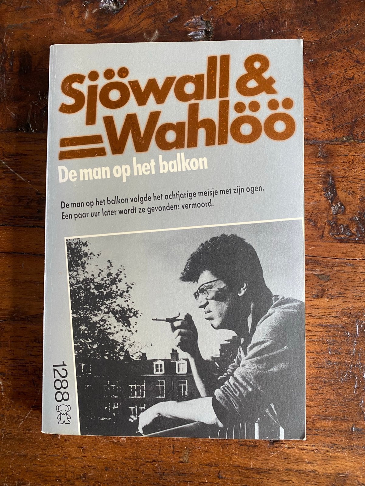 Sjowall & Wahloo. 8x zwarte beertjes., Ophalen of Verzenden