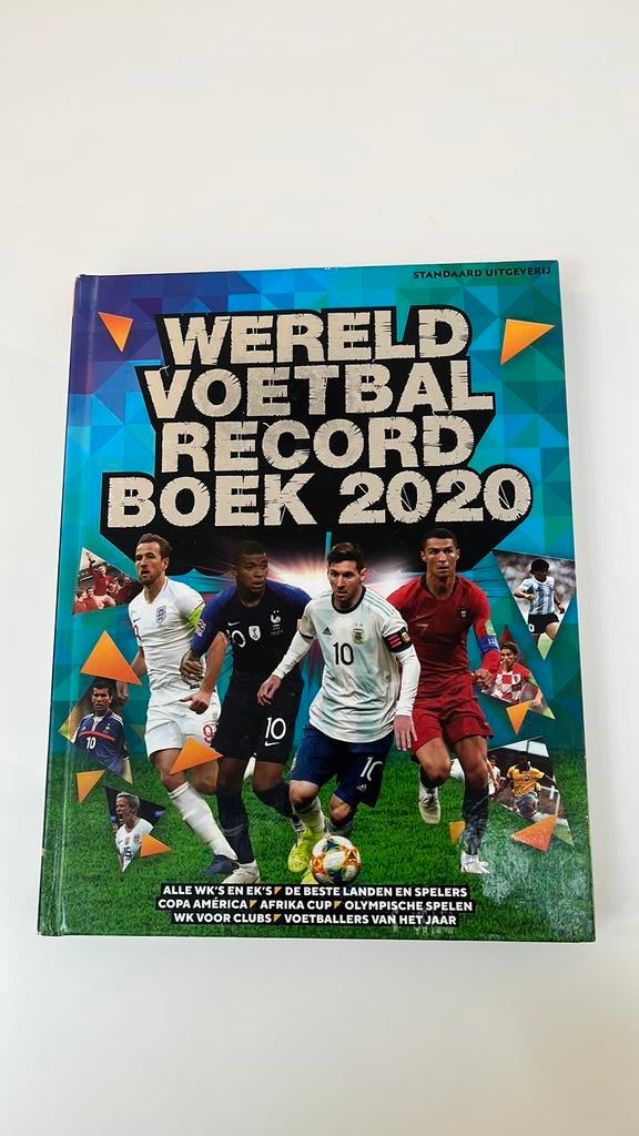 Keir Radnedge - Wereld Voetbal Recordboek 2020, Boeken, Ophalen of Verzenden, Zo goed als nieuw