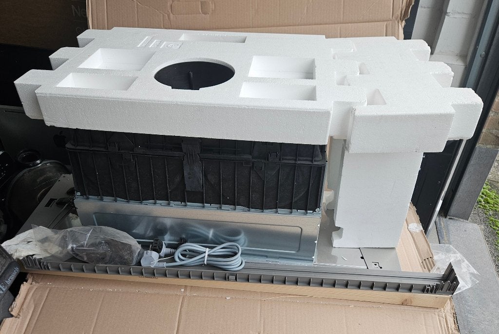Hotte bosch neuf, Electroménager, Enlèvement