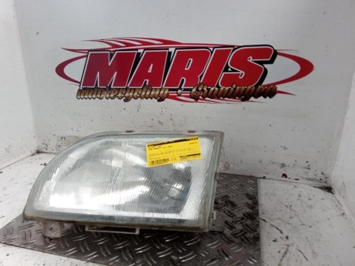 Phare gauche d'un Ford Transit, -, -, 3 mois de garantie, -