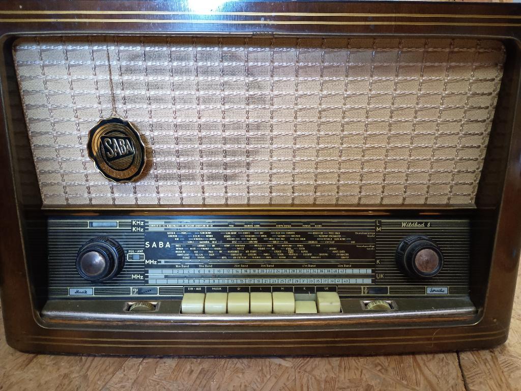 Vintage radio Saba Wildbad 8, Audio, Tv en Foto, Radio's, Ophalen, Gebruikt, Radio