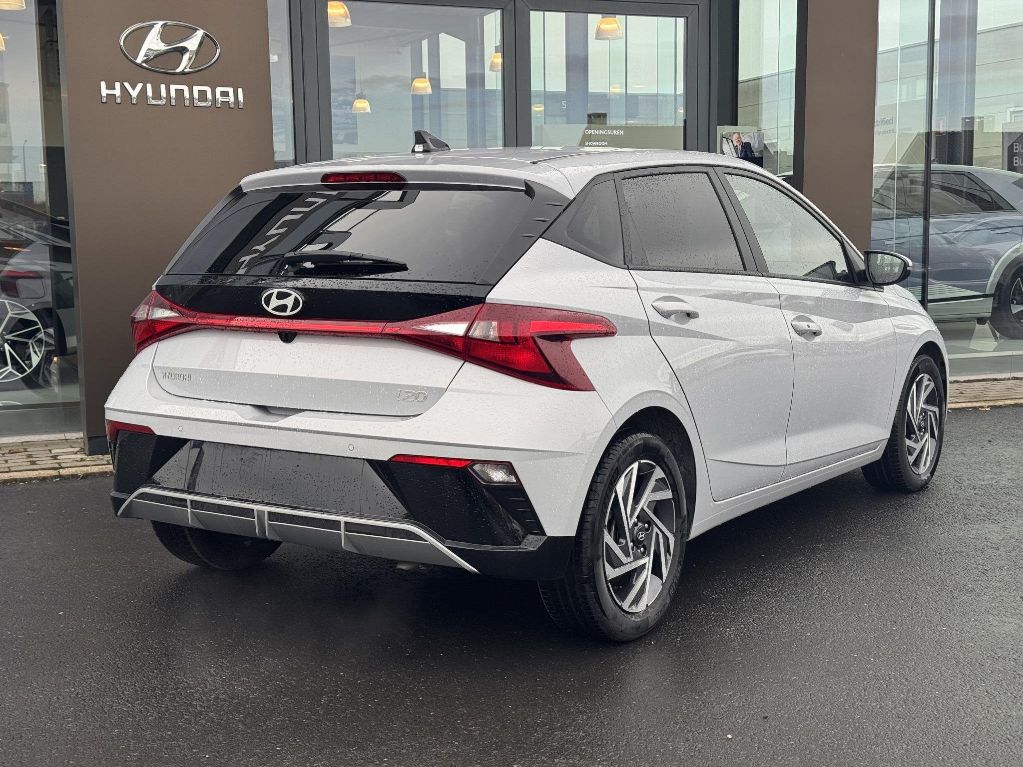 Hyundai i20 1.0 T-GDi 48V 7-DCT 74kW Techno (automatique), Autos, Argent ou Gris, Entreprise, Entretenue par le concessionnaire