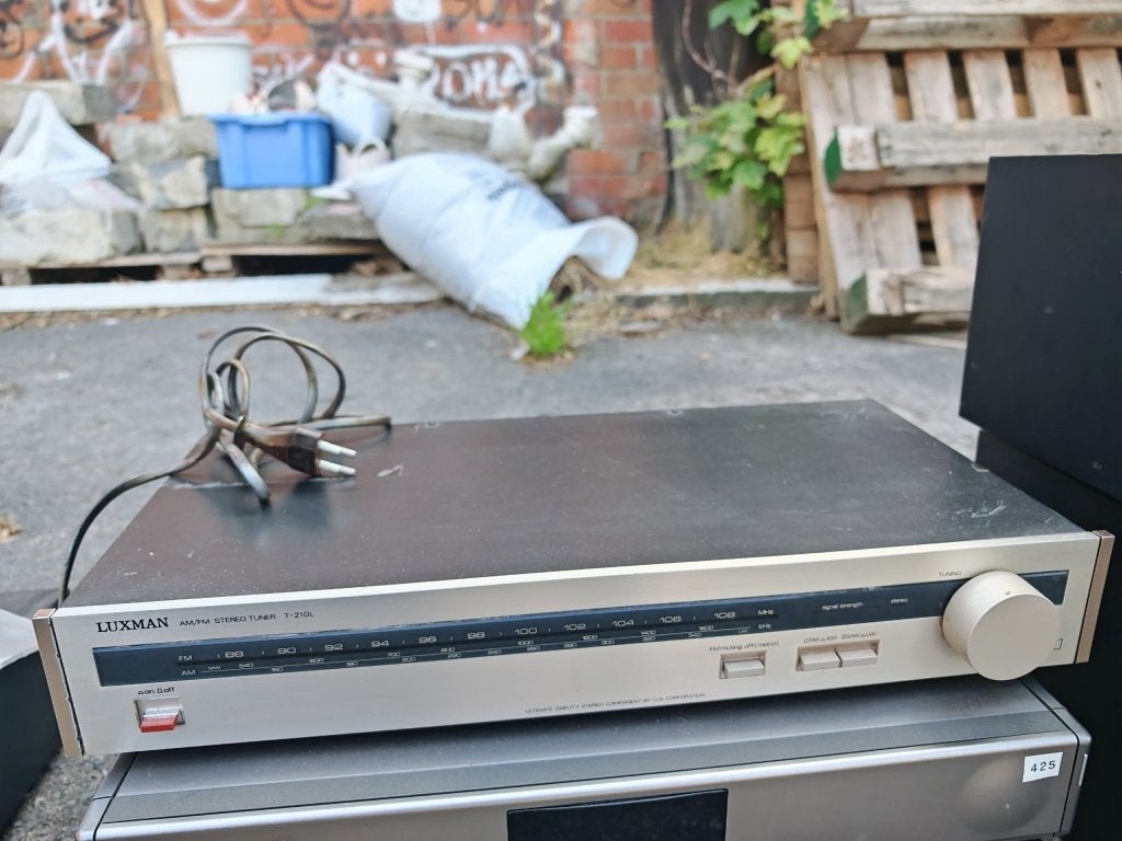 Luxman T-210L AM/FM stereo tuner, Audio, Tv en Foto, Tuners, Ophalen, Gebruikt