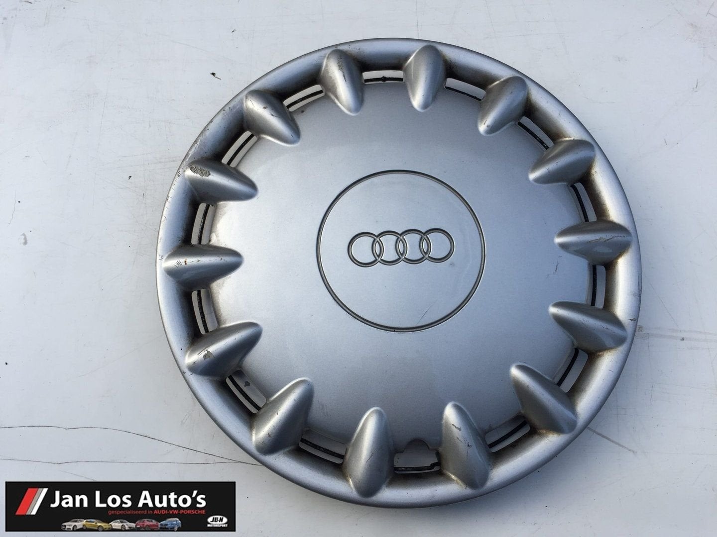 Wieldop 15 inch Audi A4 B5 ('95-'01) 8D0601147, Auto diversen, Wieldoppen, Gebruikt, -, -, Ophalen of Verzenden
