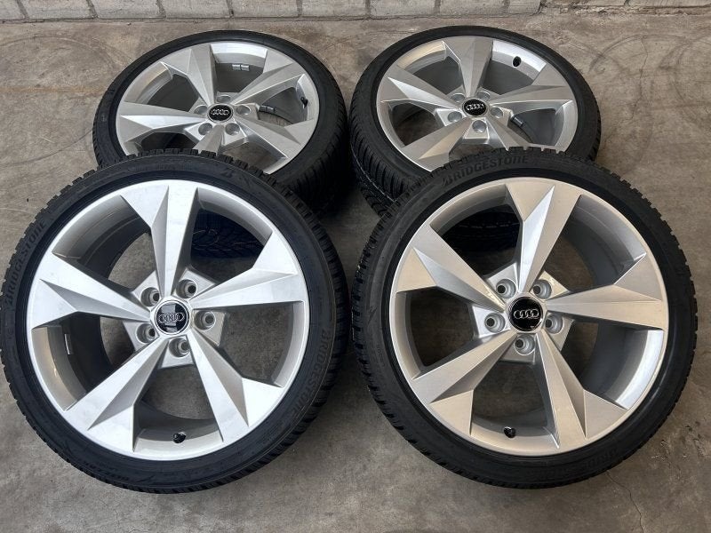 18 inch originele velgen + winterbanden Audi A3 8Y 8Y0601025, Pneus et Jantes, Pneus hiver, -, 18 pouces