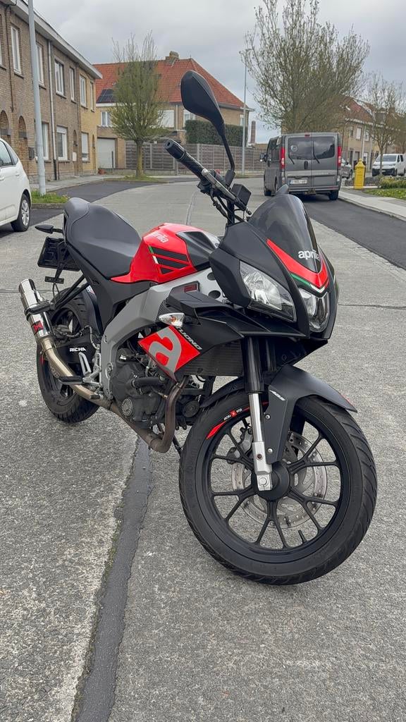 Aprilia Tuono 125 (Black Widow uitlaat), Motoren, Particulier, 125 cc, 11 kW of minder, 1 cilinder
