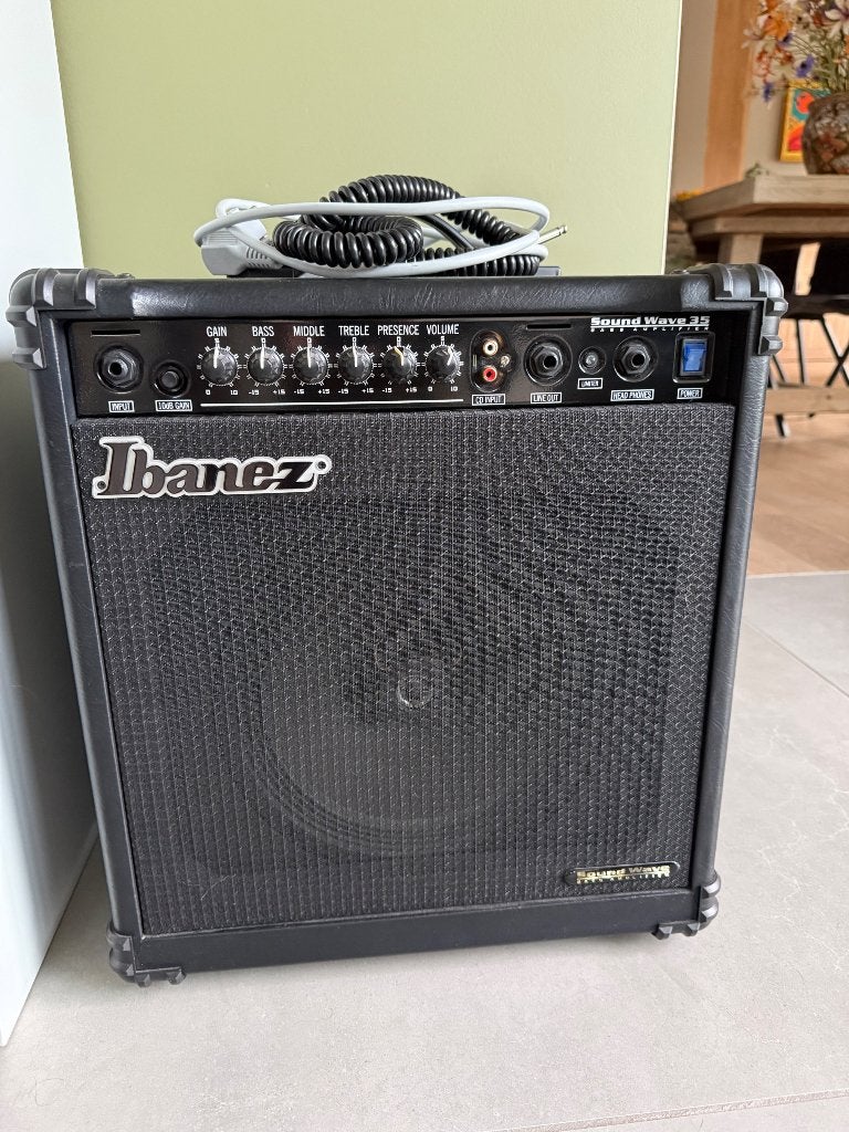 Ibanez Soundwave 35 bass amplifier - schade aan knoppen, Ophalen, Gebruikt, Minder dan 50 watt