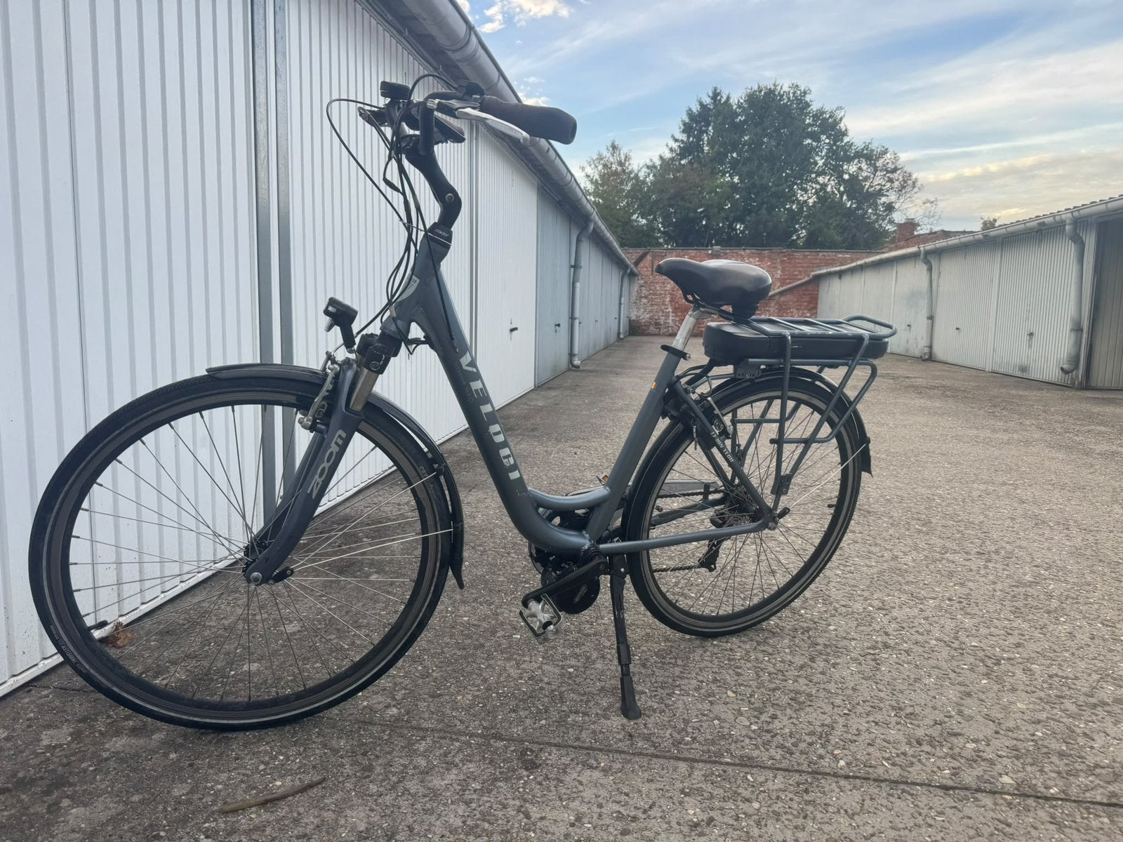 VÉLO ÉLECTRIQUE À MOTEUR CENTRAL VELOCI, Enlèvement, Comme neuf