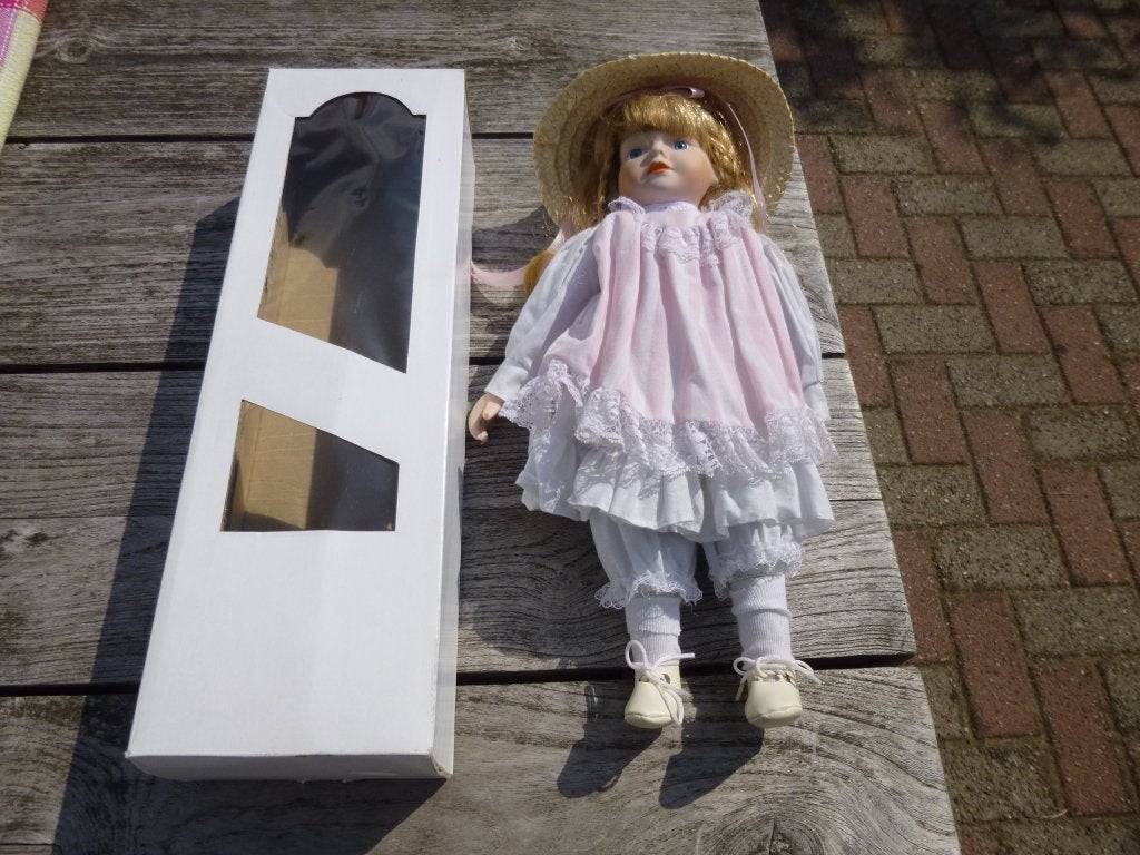 Mooie porseleinen poppen, hoogte 42 cm., Antiek en Kunst, Ophalen of Verzenden