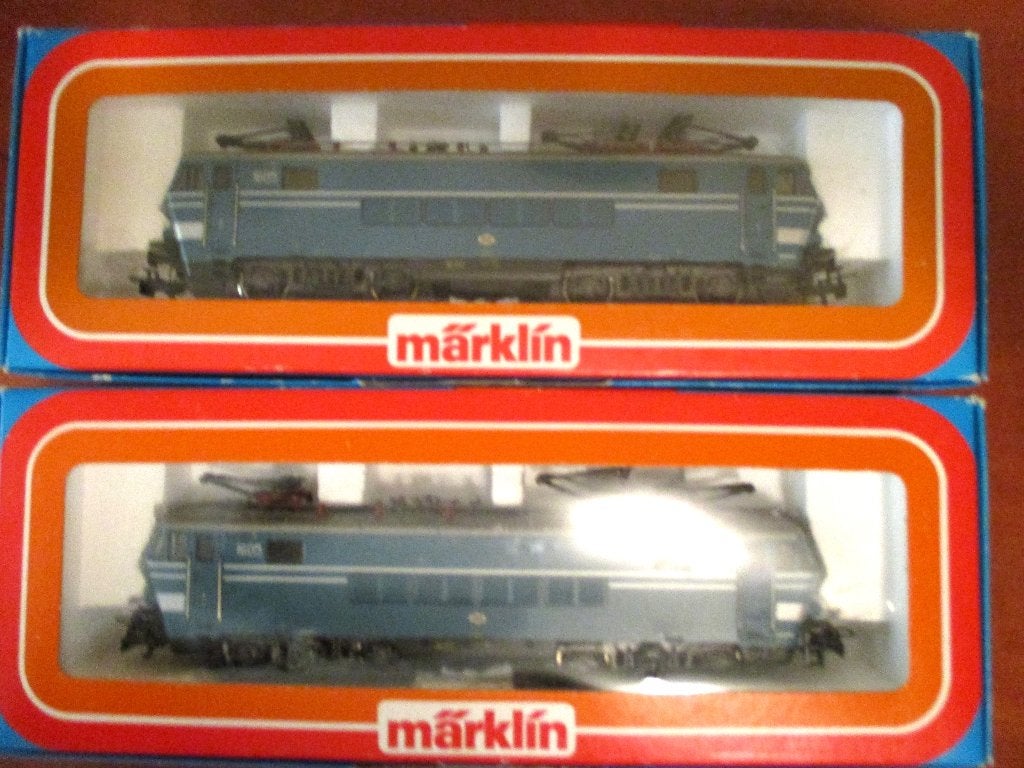 Märklin HO NMBS / SNCB 3152 E- Loc - 2 stuks, Wisselstroom, Locomotief, Ophalen of Verzenden, Zo goed als nieuw