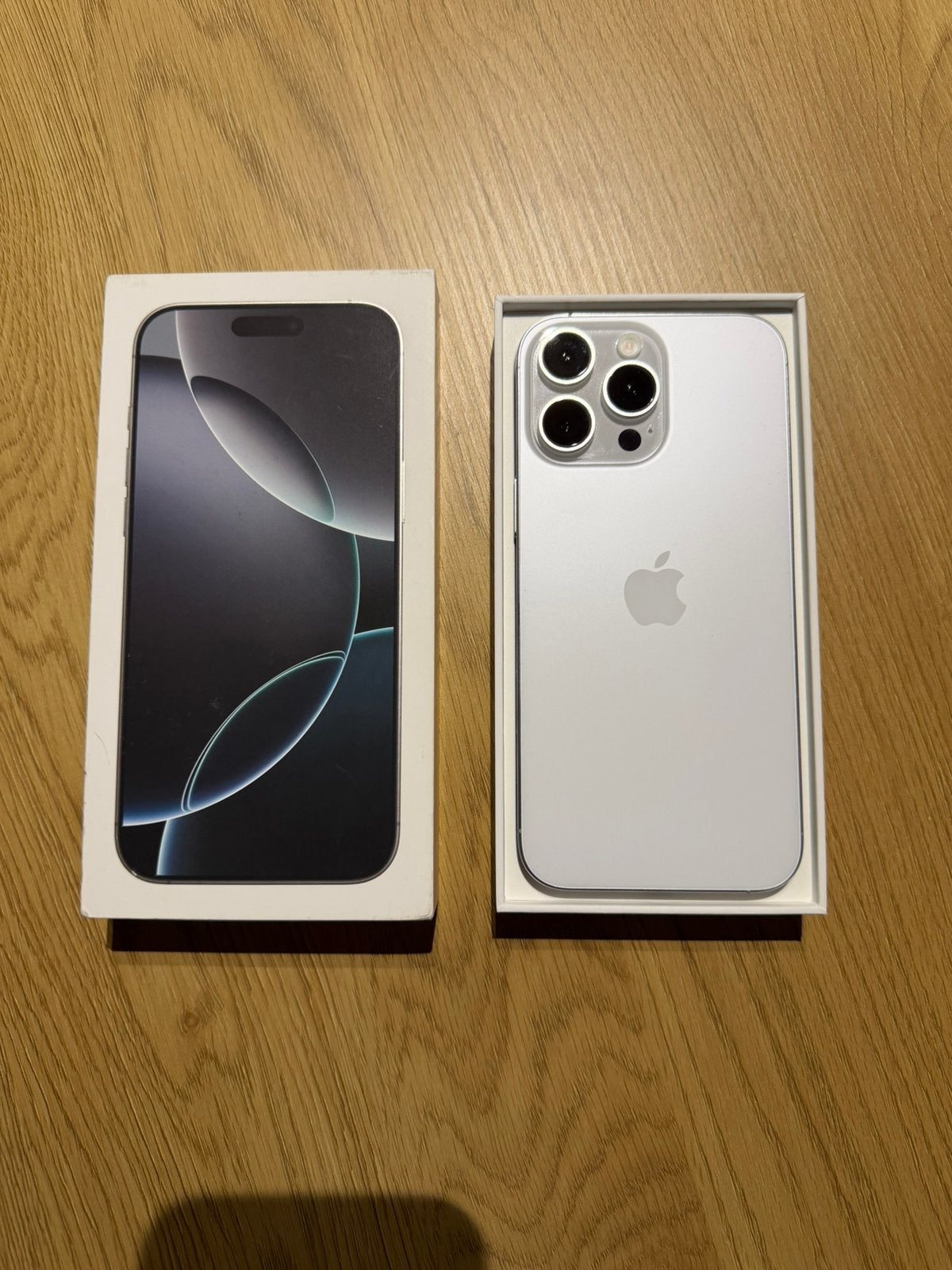 Iphone 16 pro max, Télécoms, Enlèvement, Comme neuf, IPhone 16