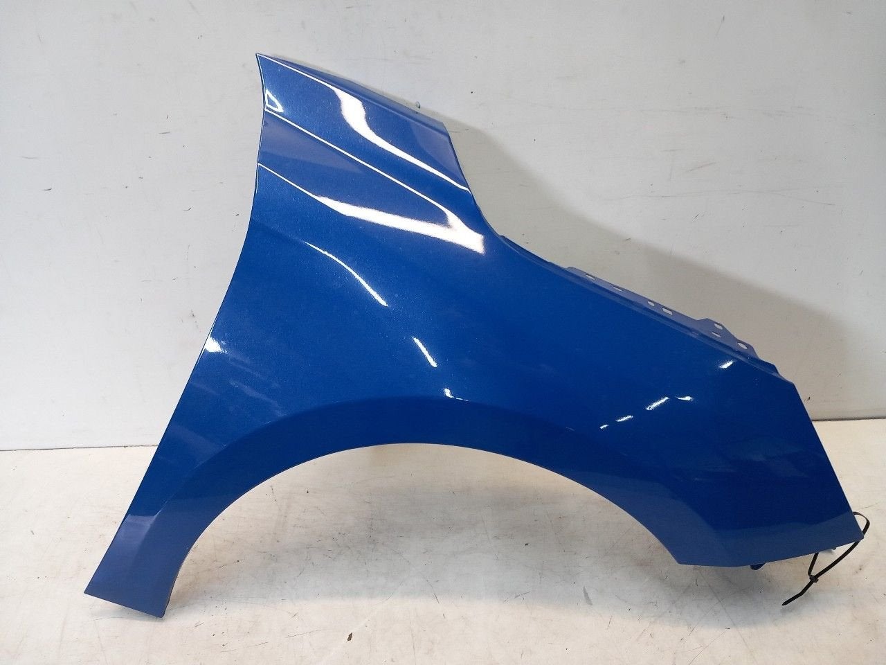 Spatbord rechts voor Opel Corsa, Auto-onderdelen, Onderdelen@venauto.nl, Van der Ven Autorecycling B.V., Gebruikt, Ettenseweg 76, 4706 PB Roosendaal, The Netherlands