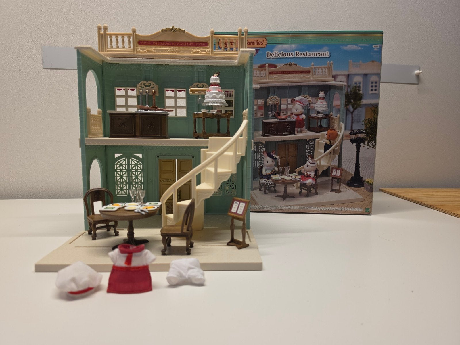 Sylvanians Delicious Restaurant, Ophalen