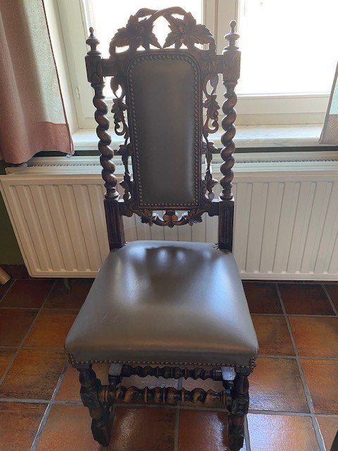 8 neo-renaissance stoelen, Huis en Inrichting, Stoelen, Ophalen, Bruin, Zo goed als nieuw, Vijf, Zes of meer stoelen