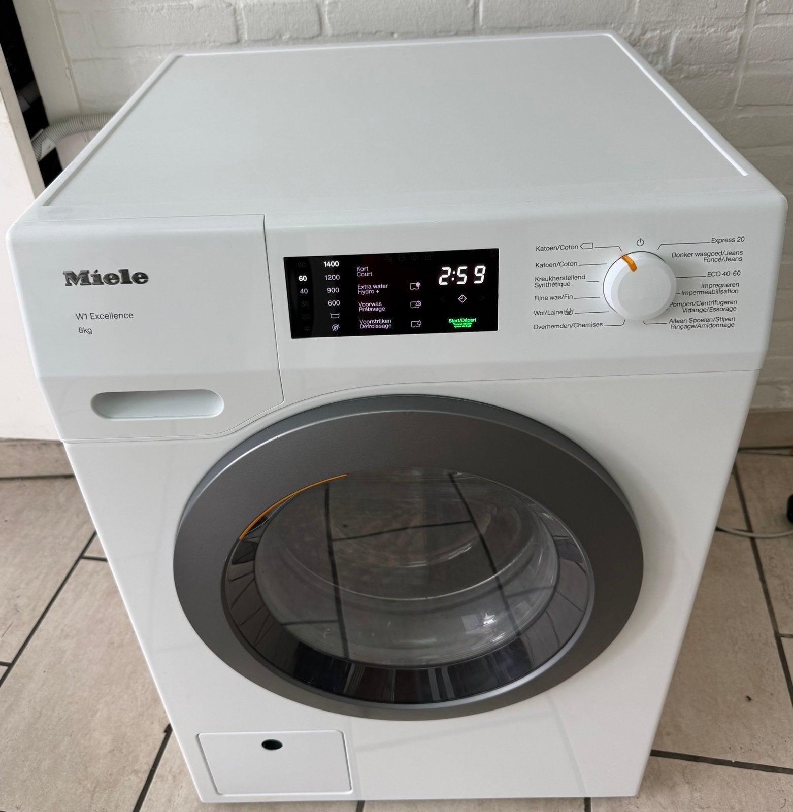 Miele W1 Excellence 8 kg/1 400 trMin A+++ économe en énergie, Electroménager, 1200 à 1600 tours, Comme neuf, Chargeur frontal